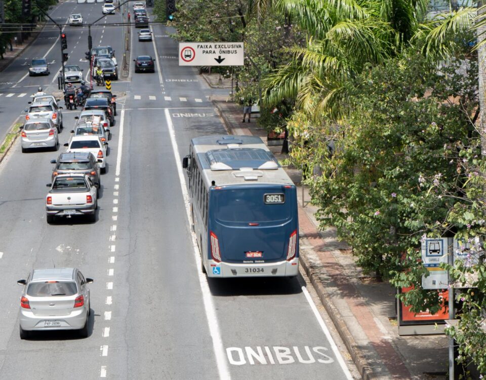 Faixa exclusiva de ônibus será implementada na Via do Minério